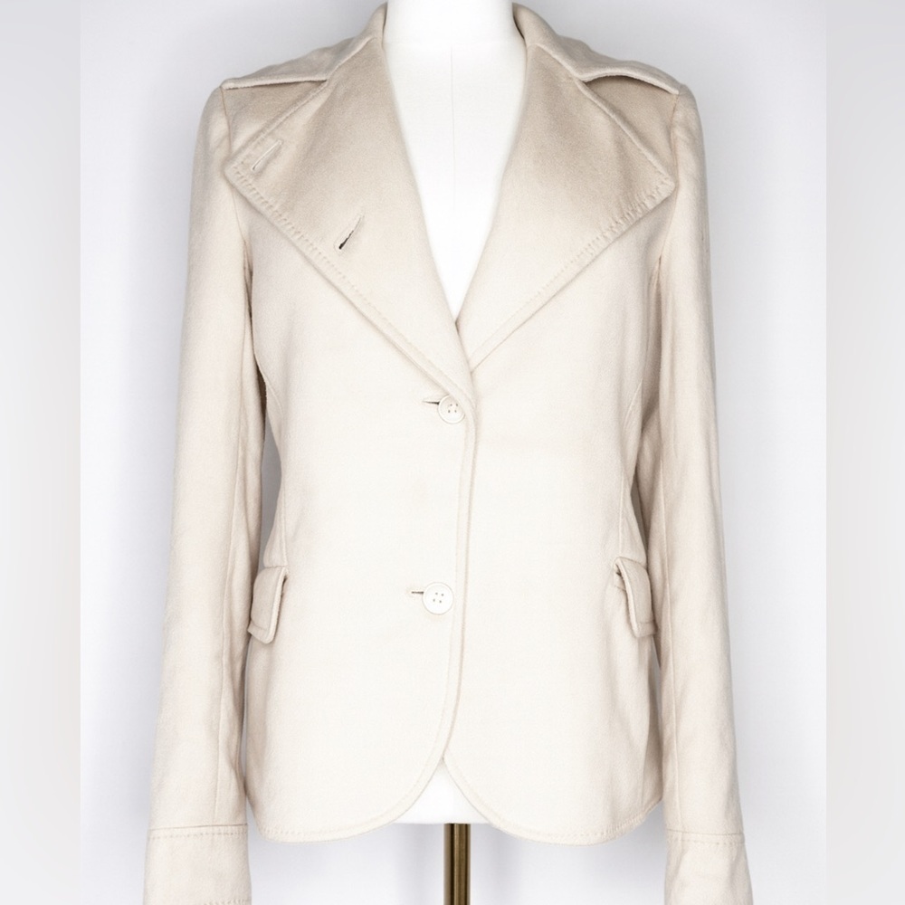 Loro Piana Women’s 100% Cashmere Cream Jacket – Size 46 IT / 10 US